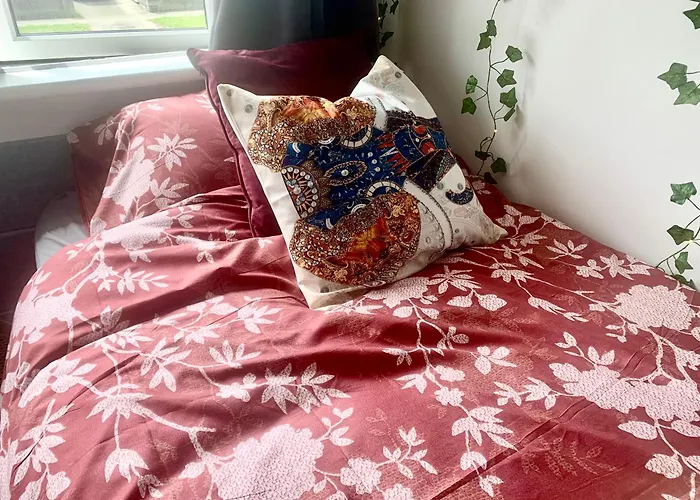 Privat bolig Large In Excellent Location Double Or Two Singles Dublin